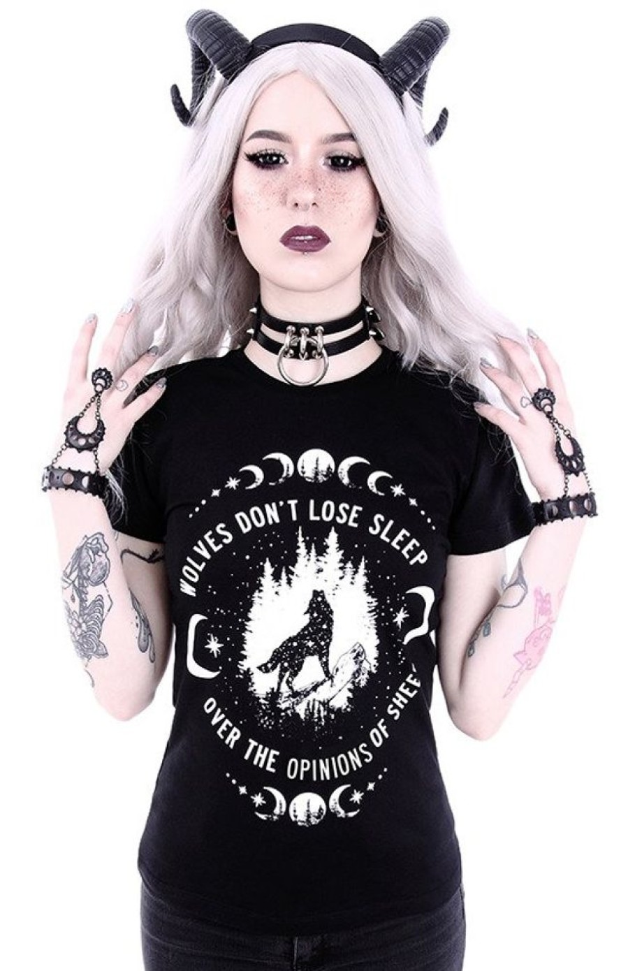 Clothes Restyle | Gothic T-Shirt With A Wolf Print "Wolves"